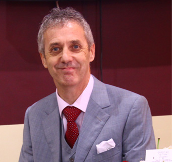 巴里.德雷珀：英国亨利百利洋服定制有限公司执行总裁新春贺词